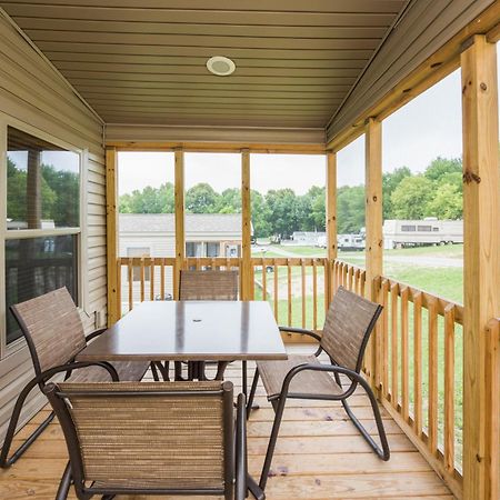 Plymouth Rock Camping Resort Deluxe Cottage Elkhart Lake Экстерьер фото
